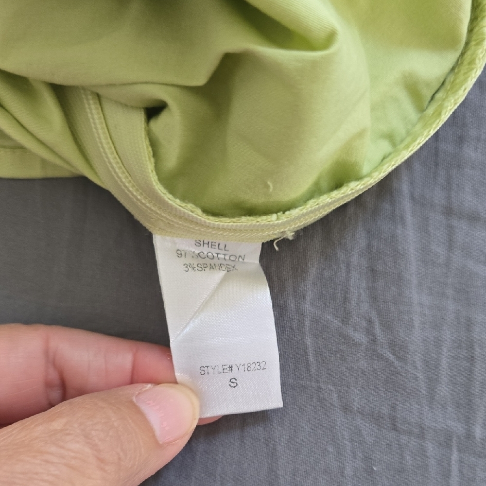 Bundle: DO+BE Light Green Puff Sleeve Blouse & IRIS Blk Puff Short Sleeve Top - Picture 3 of 9